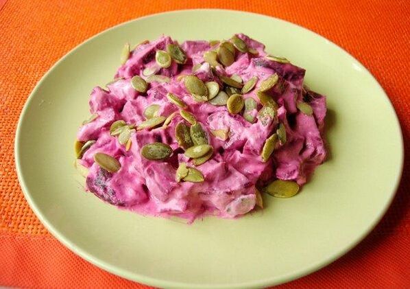 salade de betteraves aux graines de citrouille et sauve de la prostatite